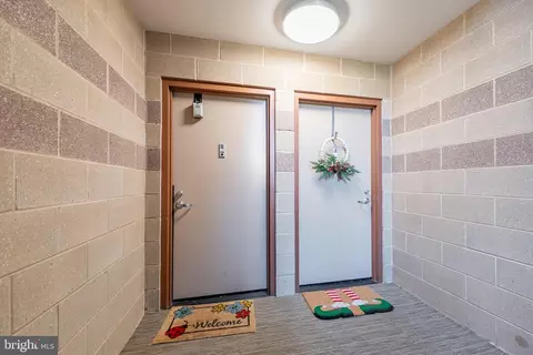 Entry Way - 3240 Gleneagles Dr #102-1, Silver Spring, MD 20906 photo 2 of 3
