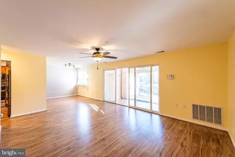 Living - 3240 Gleneagles Dr #102-1, Silver Spring, MD 20906 photo 1 of 3