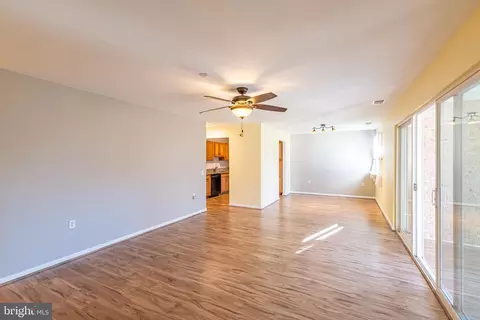 Living - 3240 Gleneagles Dr #102-1, Silver Spring, MD 20906 photo 2 of 3