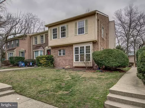 14556 Macbeth Dr, Silver Spring, MD 20906 photo 2