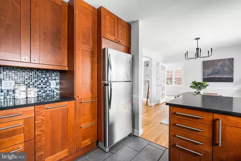 11520 Georgia Ave, Silver Spring, MD 20902 photo 5