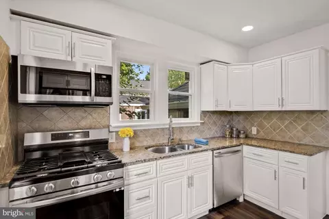 305 Dearborn Ave, Silver Spring, MD 20901 photo 17