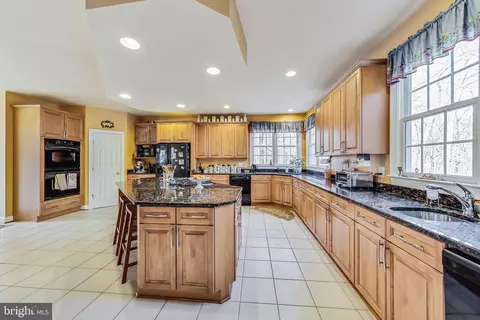 Kitchen - 204 Quaint Acres Dr, Silver Spring, MD 20904 photo 3 of 5