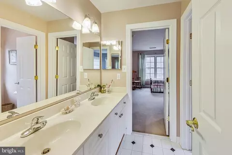 Bath - 204 Quaint Acres Dr, Silver Spring, MD 20904 photo 7 of 9