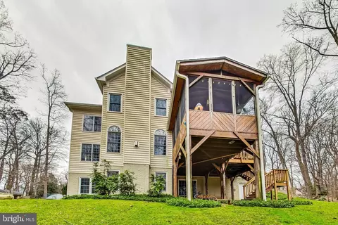 Exterior - 204 Quaint Acres Dr, Silver Spring, MD 20904 photo 10 of 17