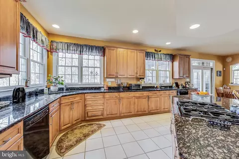 Kitchen - 204 Quaint Acres Dr, Silver Spring, MD 20904 photo 2 of 5