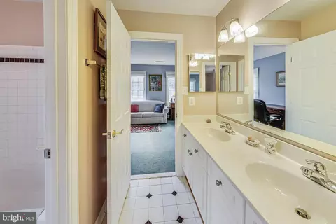 Bath - 204 Quaint Acres Dr, Silver Spring, MD 20904 photo 6 of 9