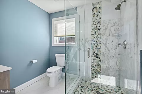 Bath - 11534 Soward Dr, Silver Spring, MD 20902 photo 2 of 5
