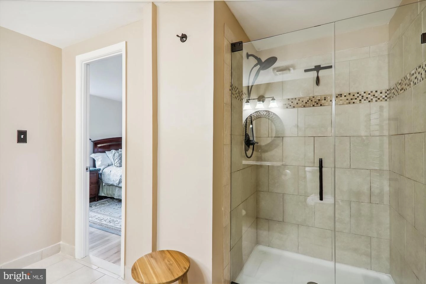 Bath - 2804 Hewitt Ave, Silver Spring, MD 20906 photo 2 of 5