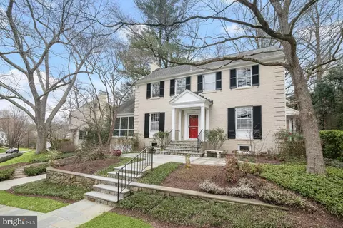 5704 Rockmere Dr, Bethesda, MD 20816