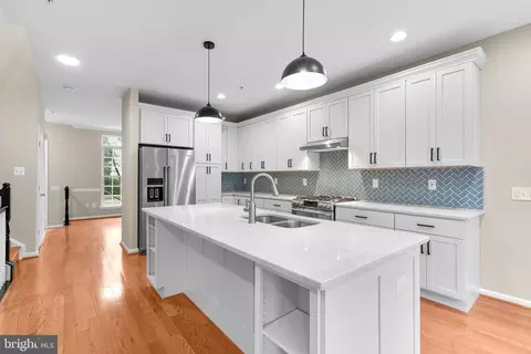 13213 Lake Geneva Way, Germantown, MD 20874