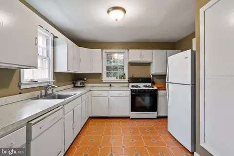 2606 Newton St, Silver Spring, MD 20902 photo 12