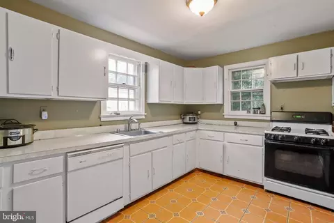 2606 Newton St, Silver Spring, MD 20902 photo 11