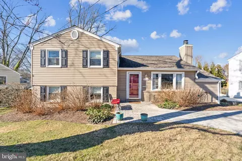 3806 Denfeld Ave, Kensington, MD 20895