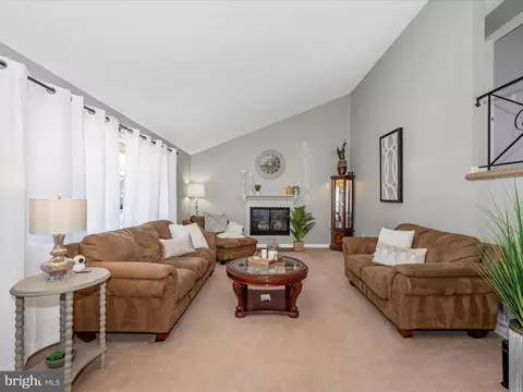Living - 13206 Bluhill Rd, Silver Spring, MD 20906 photo 3 of 13