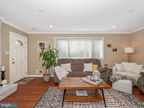 Living - 13206 Bluhill Rd, Silver Spring, MD 20906 photo 6 of 13