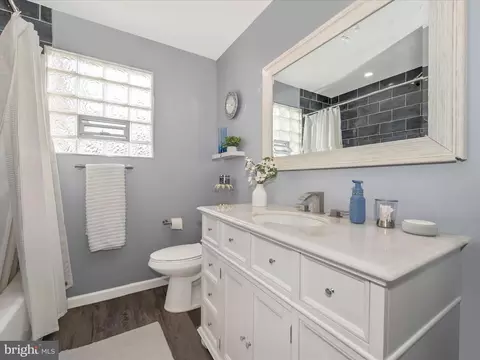 Bath - 13206 Bluhill Rd, Silver Spring, MD 20906 photo 2 of 4