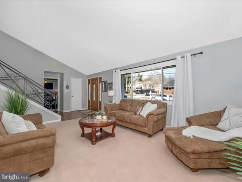 Living - 13206 Bluhill Rd, Silver Spring, MD 20906 photo 5 of 13