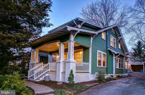 7505 Carroll Ave, Takoma Park, MD 20912