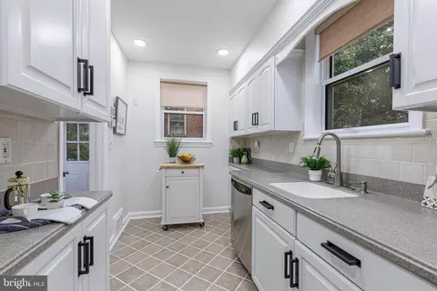 10403 Inwood Ave, Silver Spring, MD 20902 photo 24