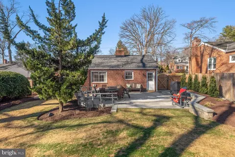 Exterior - 10005 Portland Rd, Silver Spring, MD 20901 photo 4 of 10