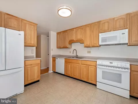 19113 Hempstone Ave, Poolesville, MD 20837 photo 14