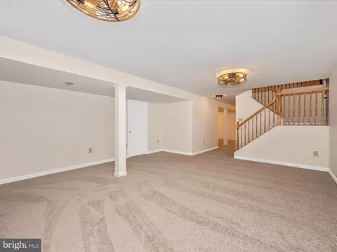 19113 Hempstone Ave, Poolesville, MD 20837 photo 30