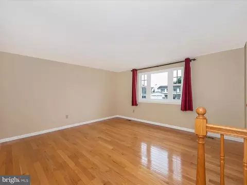 19113 Hempstone Ave, Poolesville, MD 20837 photo 6