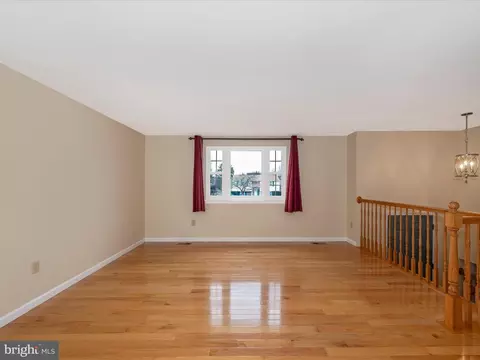 19113 Hempstone Ave, Poolesville, MD 20837 photo 7
