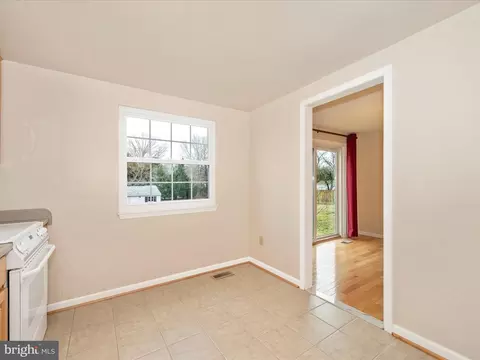 19113 Hempstone Ave, Poolesville, MD 20837 photo 16