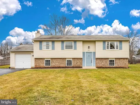 19113 Hempstone Ave, Poolesville, MD 20837