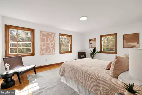 Bedroom - 1603 Dale Dr, Silver Spring, MD 20910 photo 1 of 8