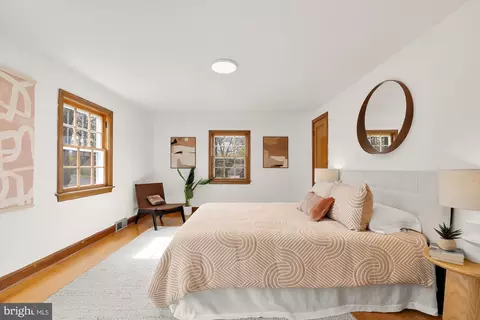 Bedroom - 1603 Dale Dr, Silver Spring, MD 20910 photo 2 of 8