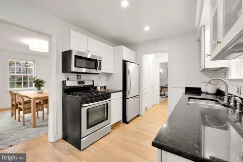 Kitchen - 1603 Dale Dr, Silver Spring, MD 20910 photo 4 of 6