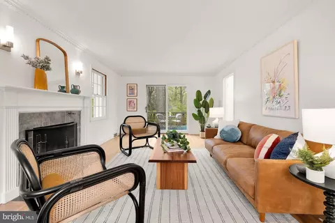 Living - 1603 Dale Dr, Silver Spring, MD 20910 photo 4 of 5