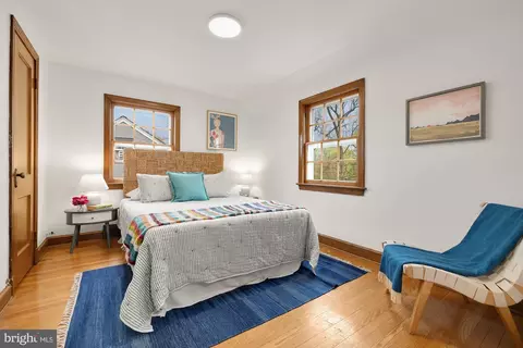 Bedroom - 1603 Dale Dr, Silver Spring, MD 20910 photo 4 of 8