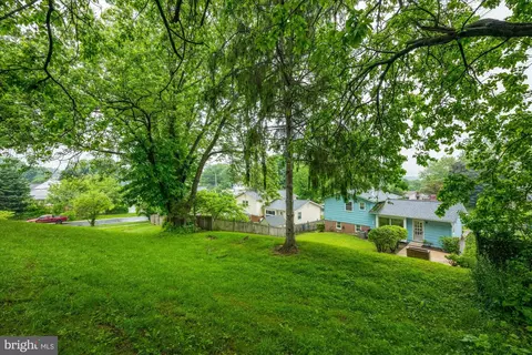 Exterior - 12503 Barbara Rd, Silver Spring, MD 20906 photo 6 of 7