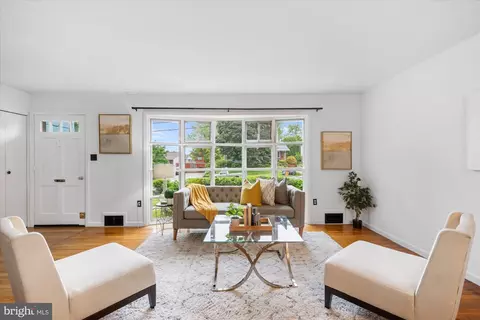 Living - 12503 Barbara Rd, Silver Spring, MD 20906 photo 5 of 8