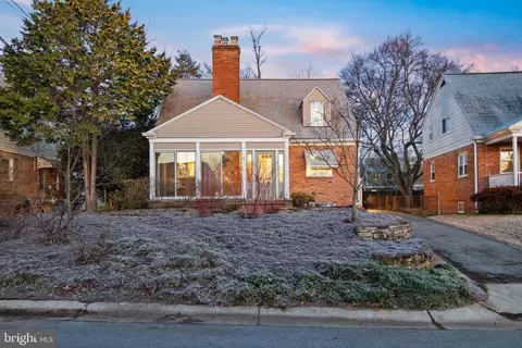 Exterior - 10134 Greenock Rd, Silver Spring, MD 20901 photo 2 of 20