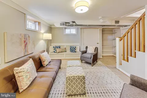Living - 10134 Greenock Rd, Silver Spring, MD 20901 photo 5 of 6