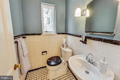 Bath - 10134 Greenock Rd, Silver Spring, MD 20901 photo 1 of 3