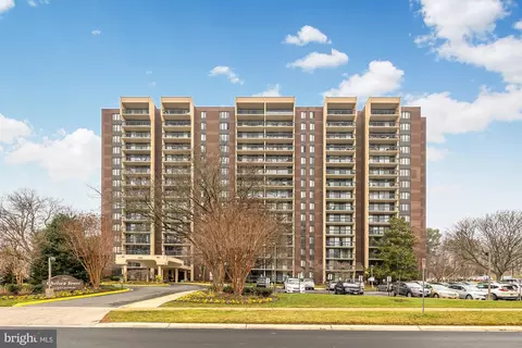 7401 Westlake Ter #815, Bethesda, MD 20817