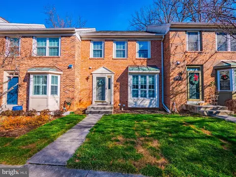 1613 Tanyard Hill Rd, Gaithersburg, MD 20879