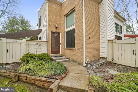 14 Sparrow Valley Ct, Montgomery Village, MD 20886
