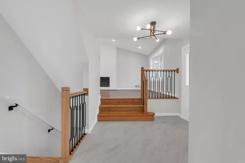 616 Hyde Rd, Silver Spring, MD 20902 photo 3