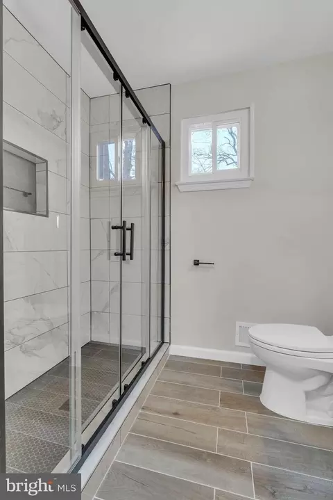 616 Hyde Rd, Silver Spring, MD 20902 photo 32