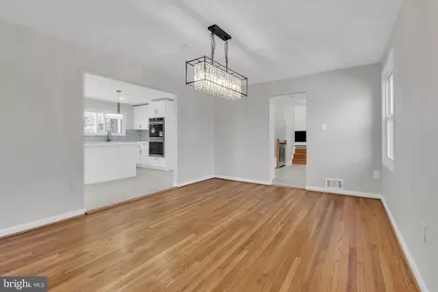 616 Hyde Rd, Silver Spring, MD 20902 photo 8