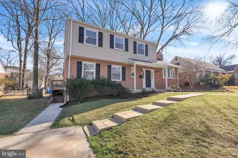 616 Hyde Rd, Silver Spring, MD 20902 photo 2