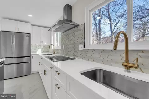 616 Hyde Rd, Silver Spring, MD 20902 photo 12