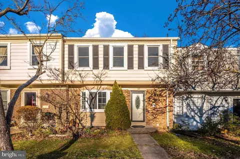 32 E Darby Ct, Gaithersburg, MD 20878